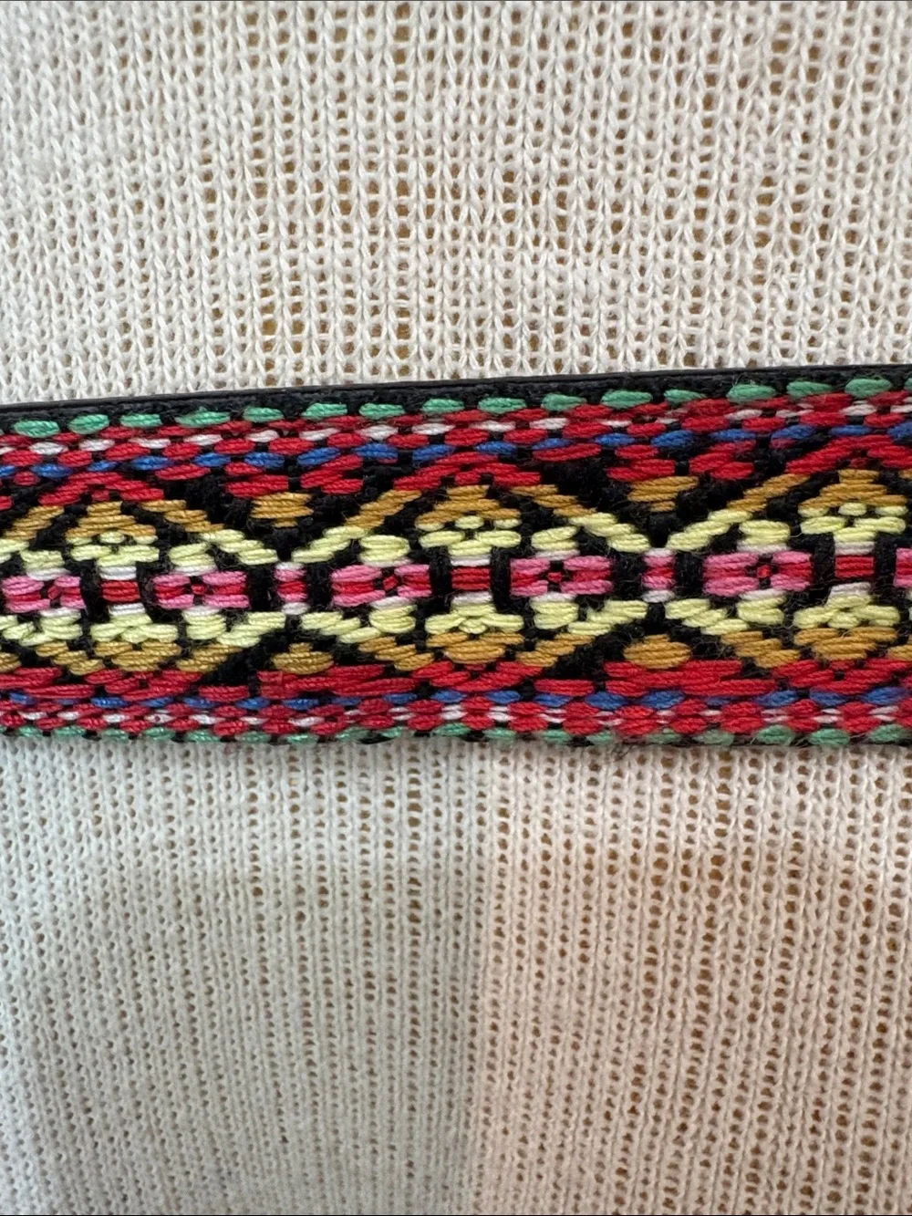 Colorful woven tapestry sz M belt